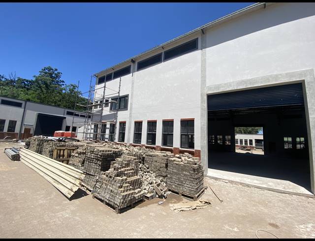 861M² WAREHOUSE TO LET IN BRIARDENE